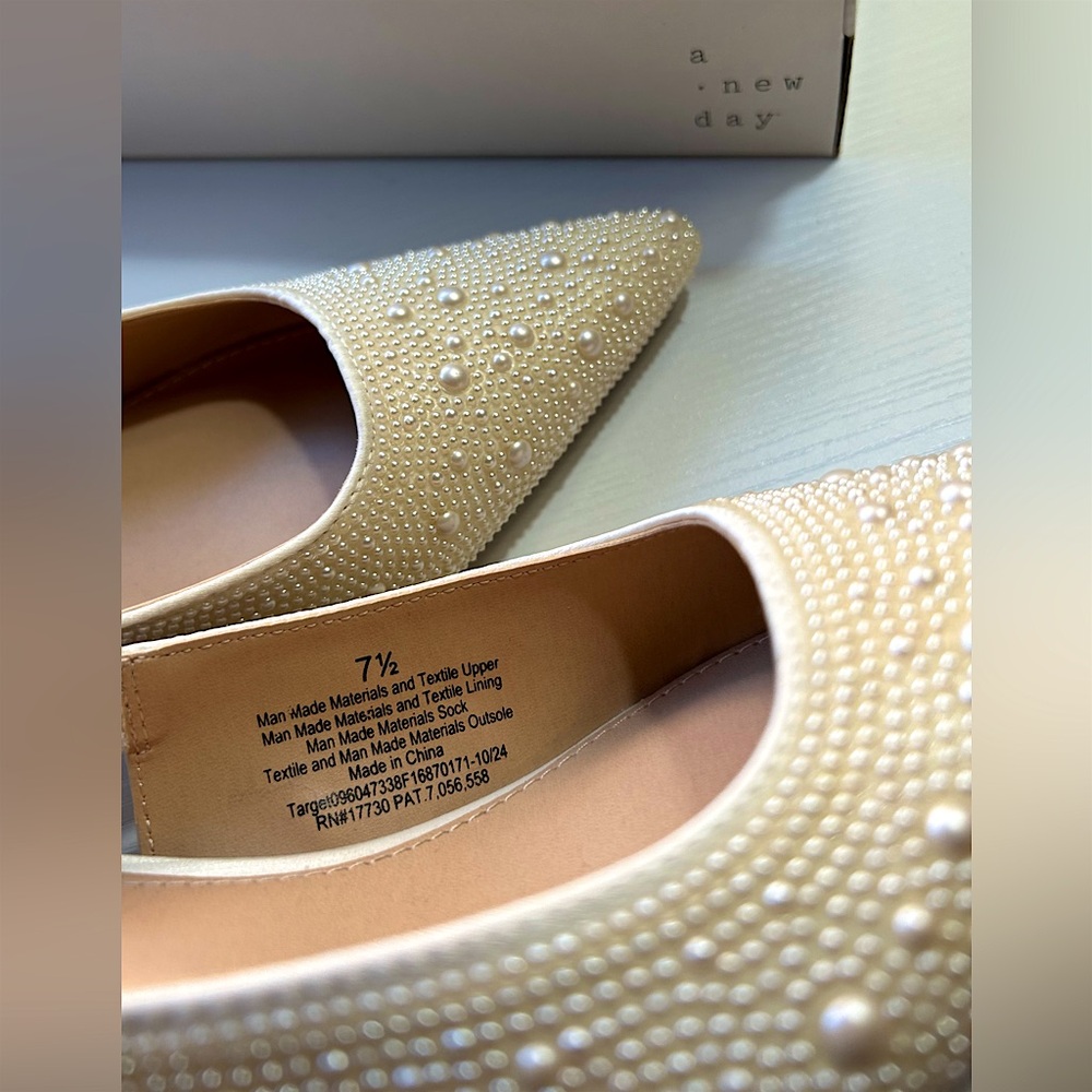 NWT A New Day Women's Elegant Ivory Cream Slingback Kitten Heels size 7 1/2 - Picture 6 of 10